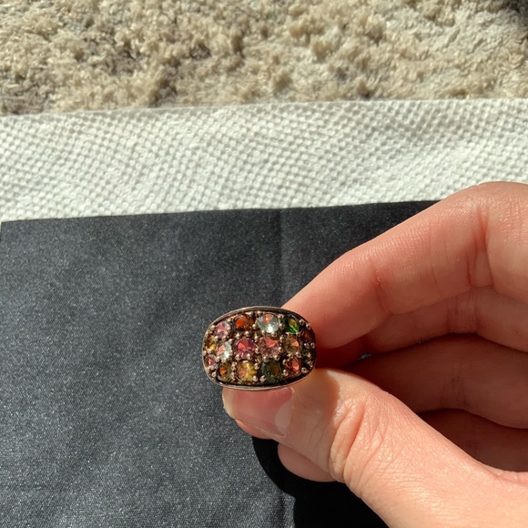 Beautiful Multi-Stone Ring - Picture 4 of 4